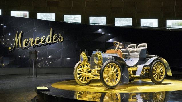 Uno de los coches cl�sicos del Museo Mercedes-Benz.
