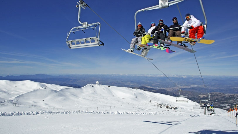 Sierra Nevada ofrece todo tipo de posibilidades blancas: esqu� alpino, de fondo, art�stico, 'snowboard'...